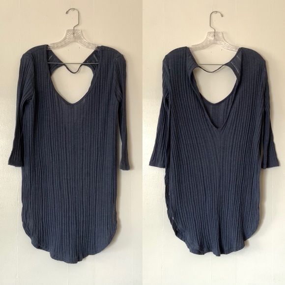𝅺FREE People We The Free Long Split Keyhole Top - Picture 3 of 7